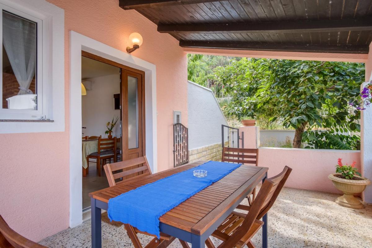 Apartmani Nadalina Veli Lošinj Eksteriør bilde