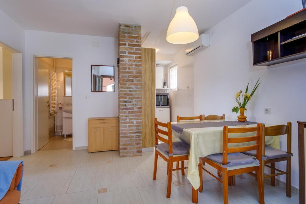 Apartmani Nadalina Veli Lošinj Eksteriør bilde
