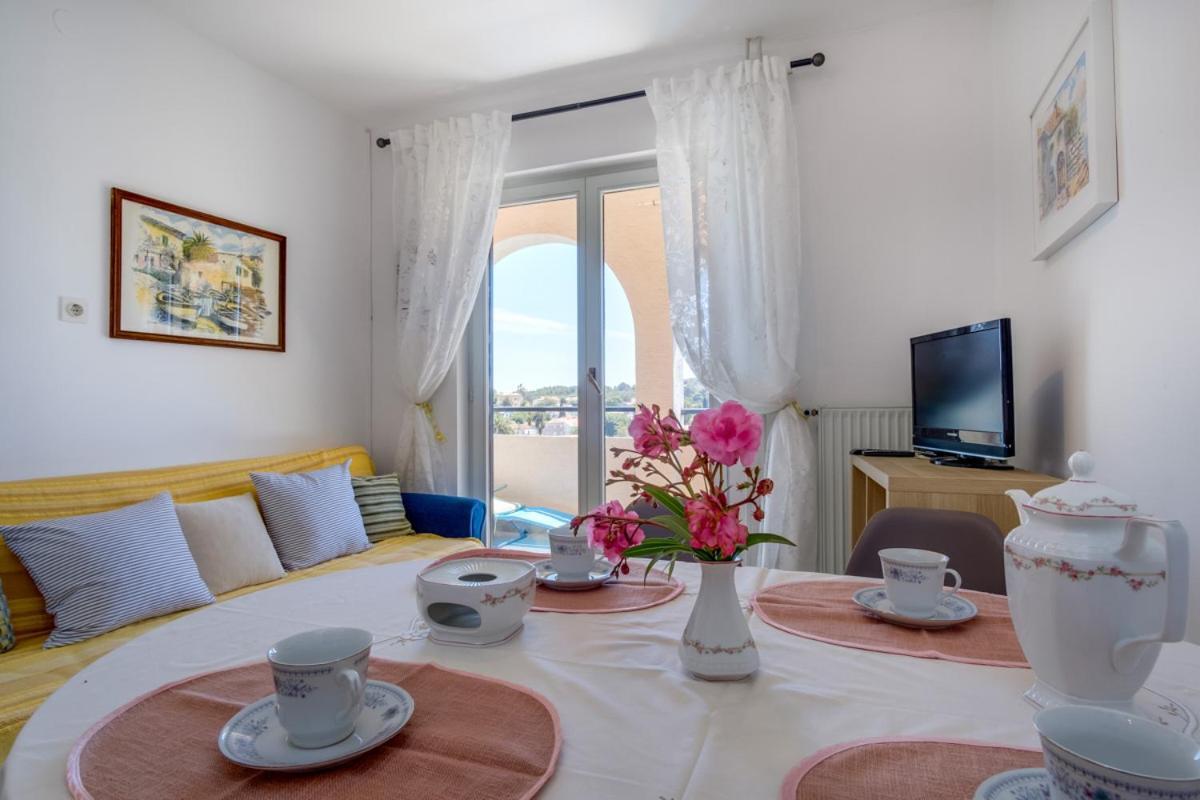 Apartmani Nadalina Veli Lošinj Eksteriør bilde