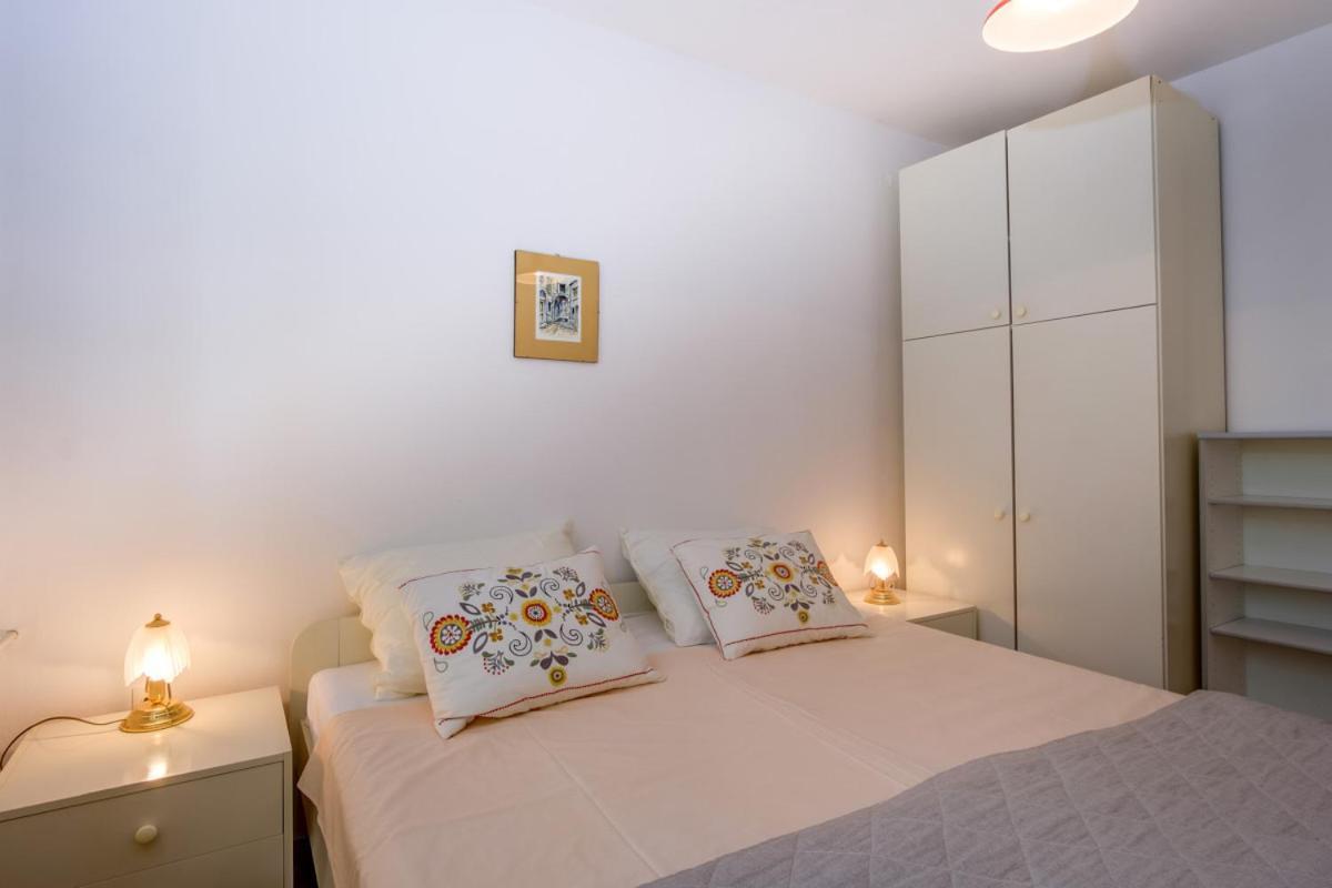 Apartmani Nadalina Veli Lošinj Eksteriør bilde