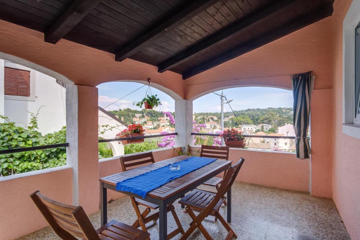 Apartmani Nadalina Veli Lošinj Eksteriør bilde