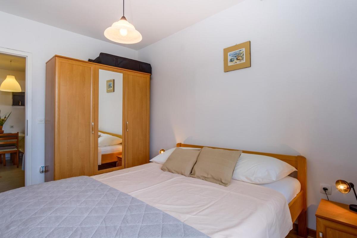 Apartmani Nadalina Veli Lošinj Eksteriør bilde