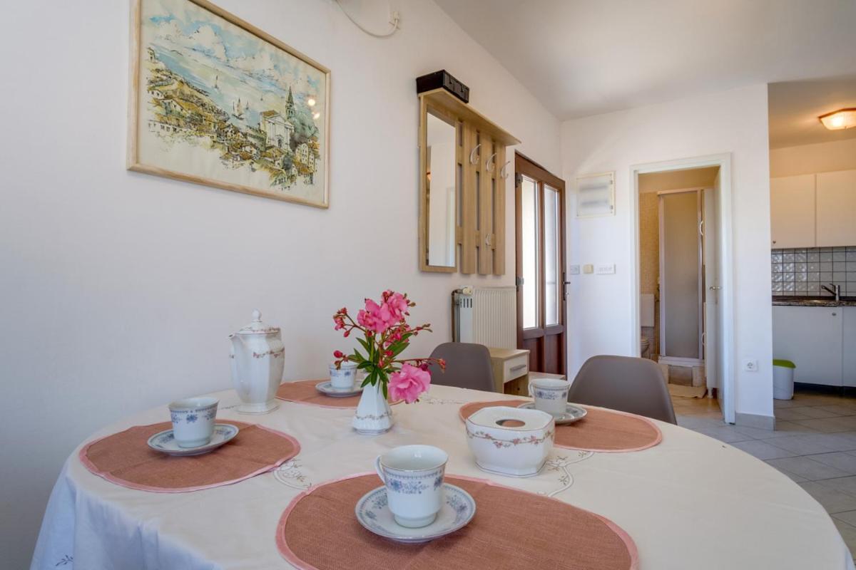 Apartmani Nadalina Veli Lošinj Eksteriør bilde