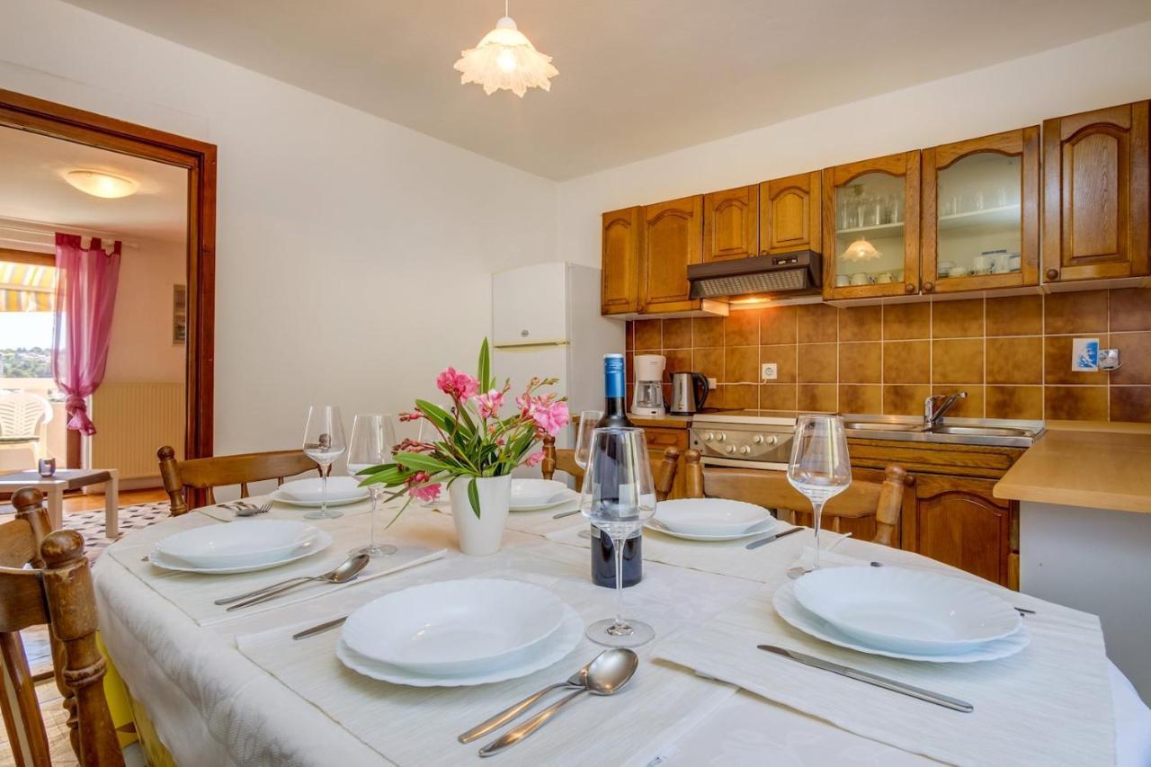 Apartmani Nadalina Veli Lošinj Eksteriør bilde