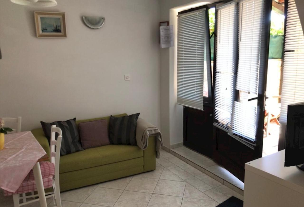 Apartmani Nadalina Veli Lošinj Eksteriør bilde